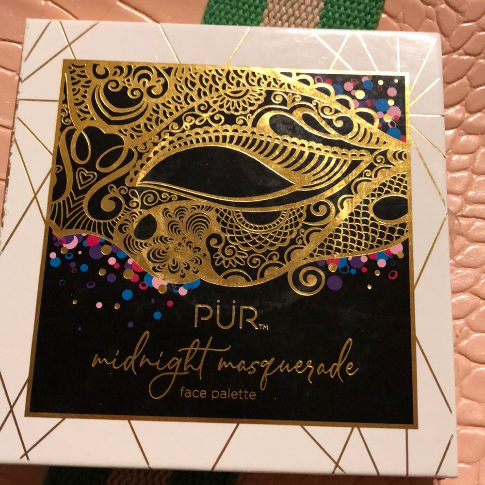 PUR Midnight Masquesade eyeshadow palette